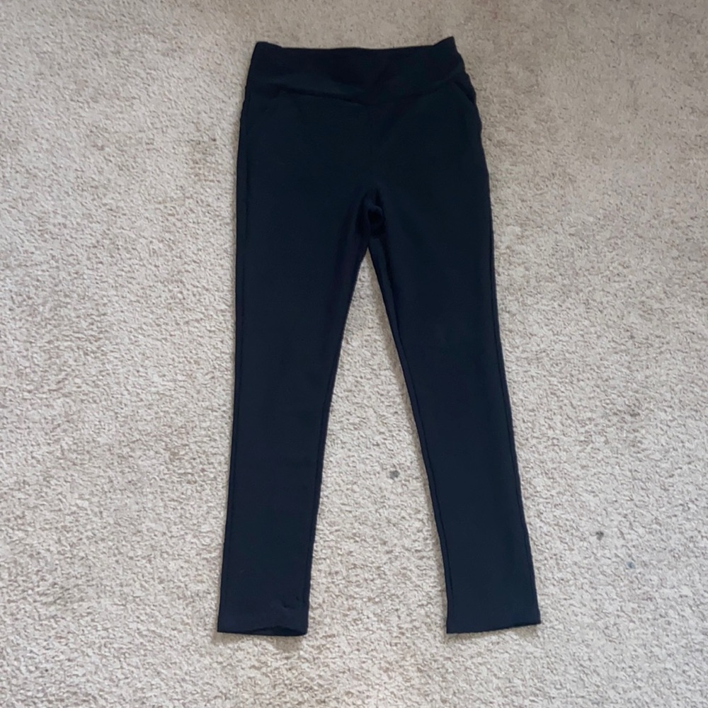 Black leggings w/ front pockets